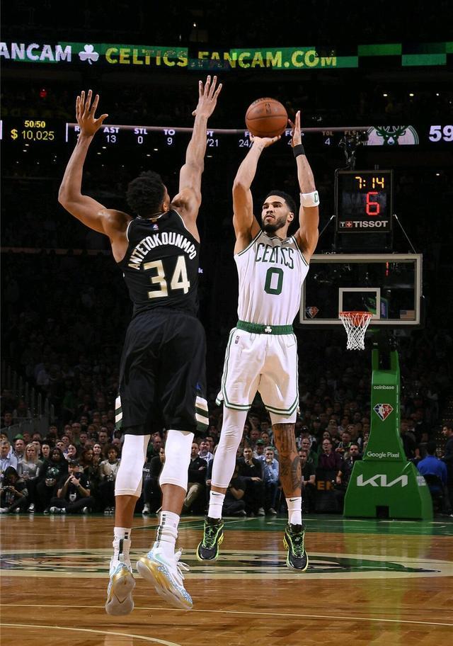 福建队翻盘勇士，霍勒迪关键制胜