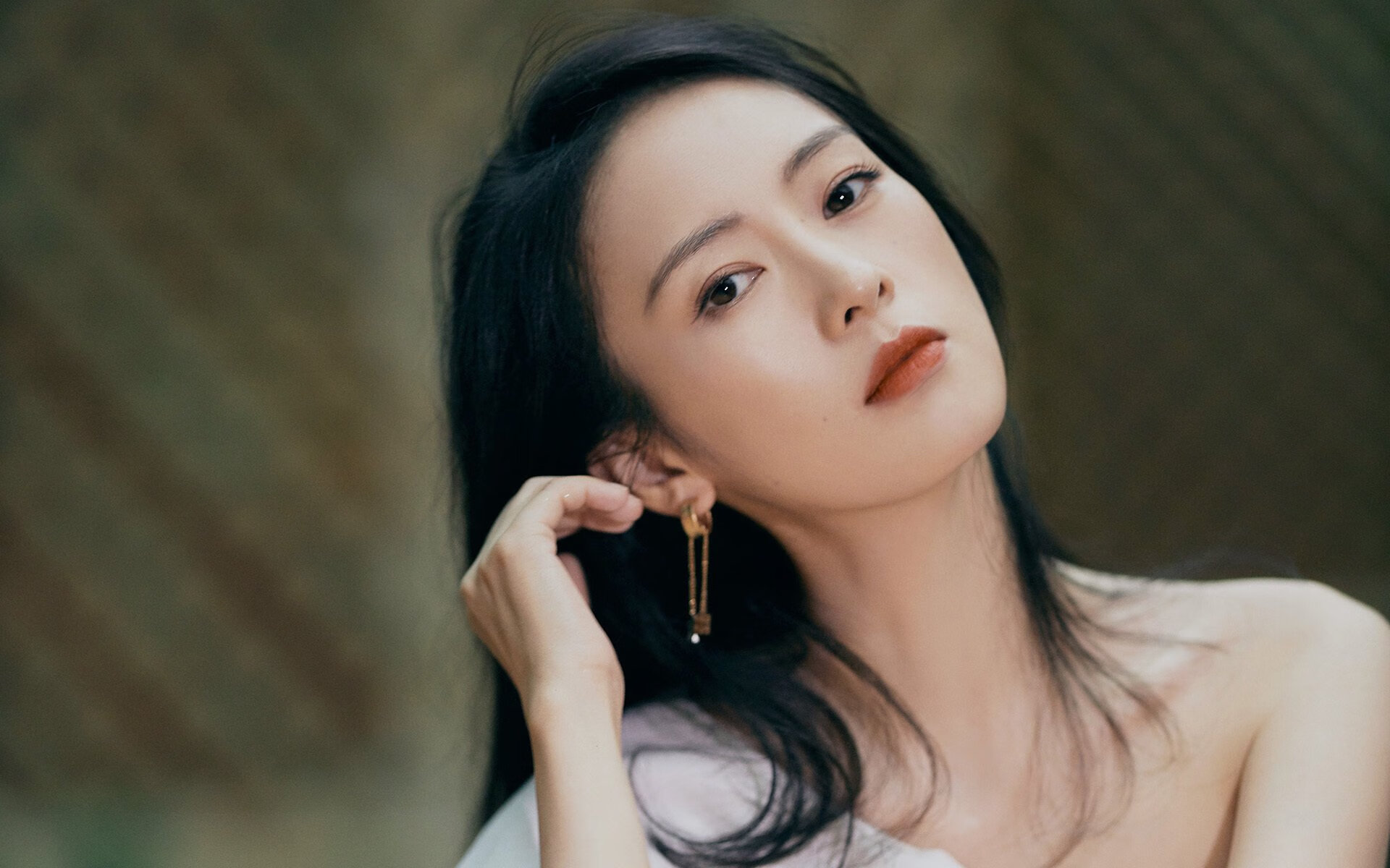 东亚魔术师与巴尔干铁骑，2026世界杯半决赛，久保建英归化泰国的攻守转换革命